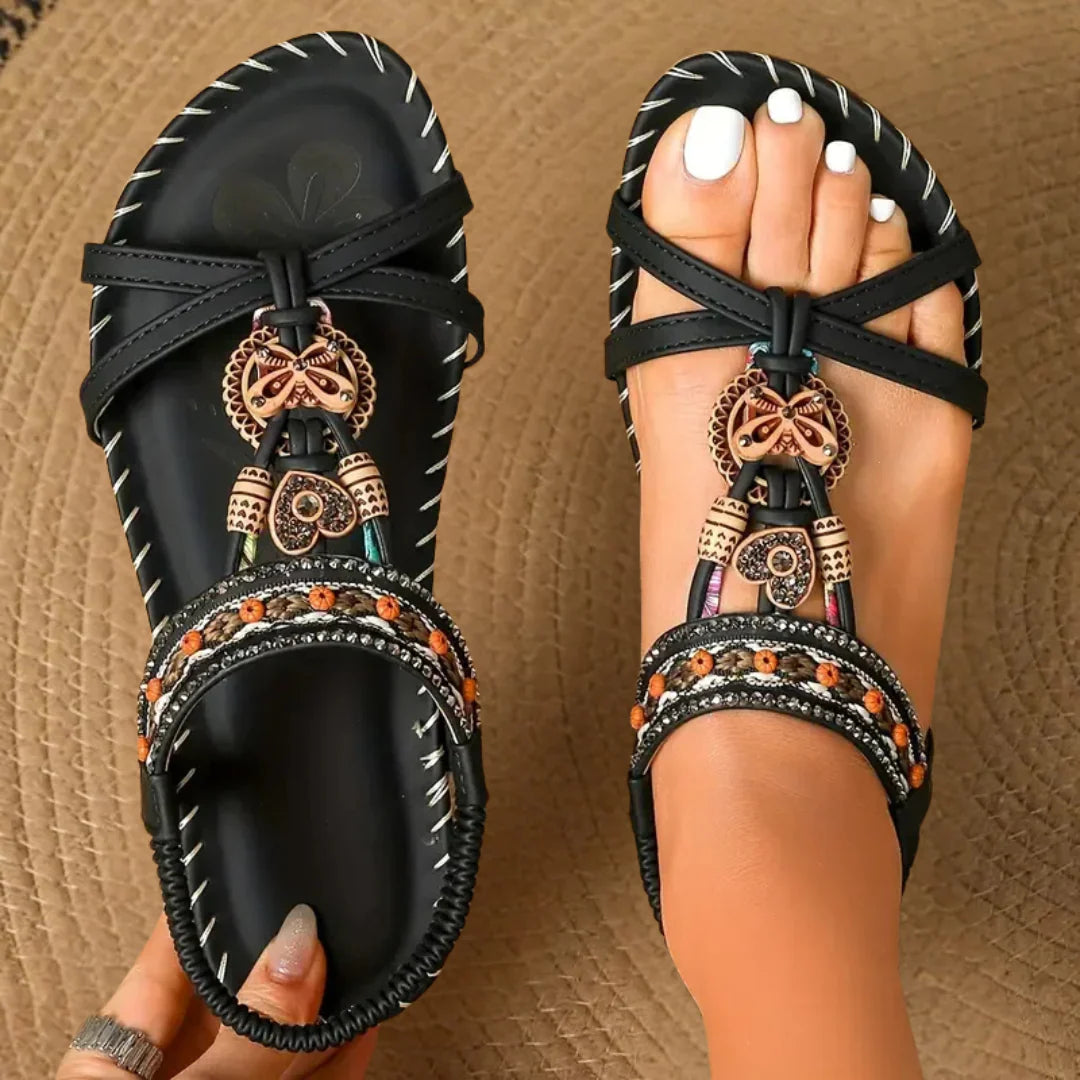 NADA | SANDALIAS ESTILO IBIZA QUE COMBINAN COMODIDAD Y ELEGANCIA
