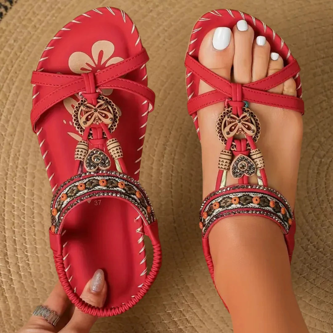 NADA | SANDALIAS ESTILO IBIZA QUE COMBINAN COMODIDAD Y ELEGANCIA