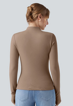 TOP DE CUELLO ALTO AJUSTADO