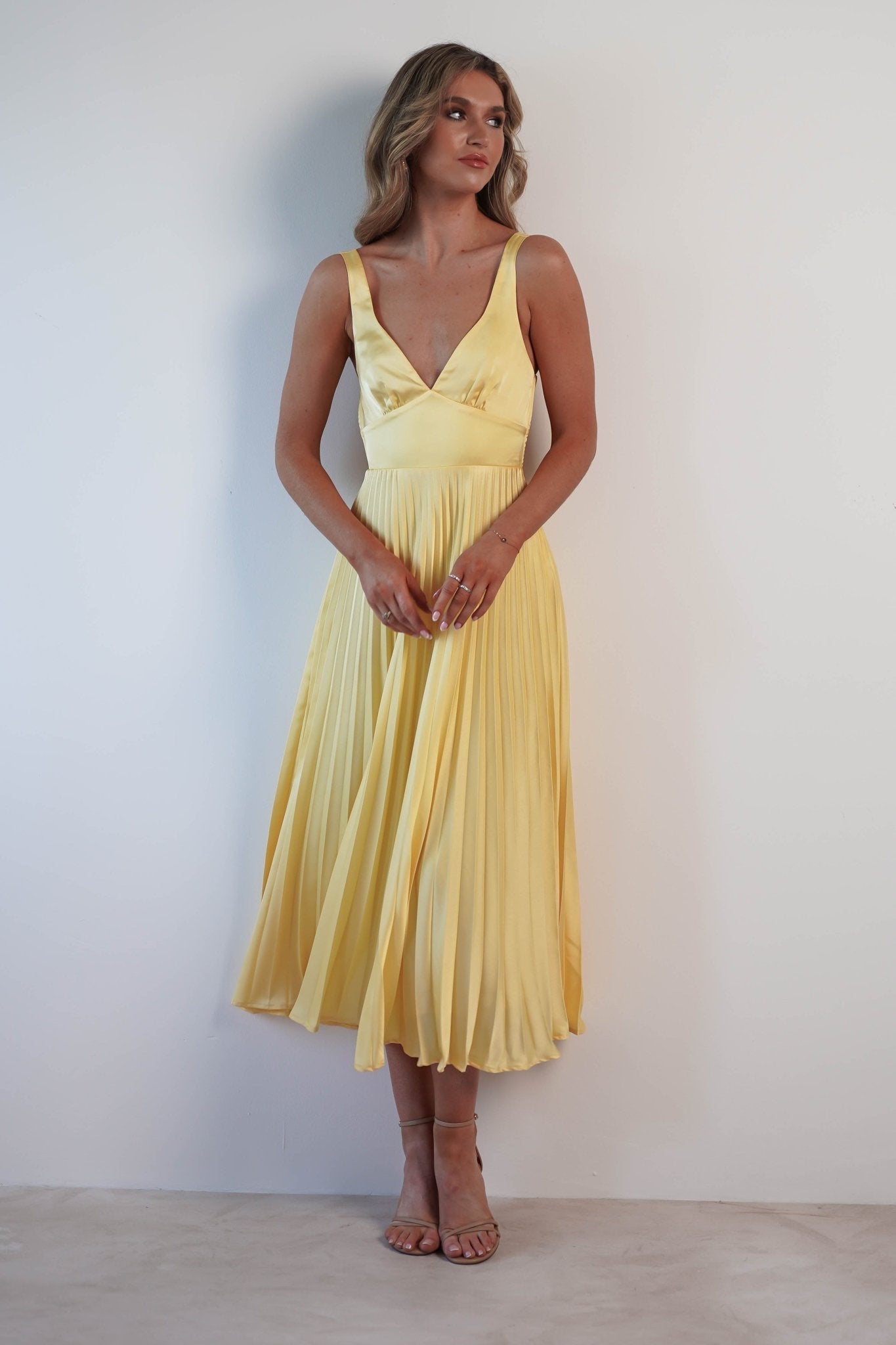 MALKA | Elegante vestido largo con una caída delicada