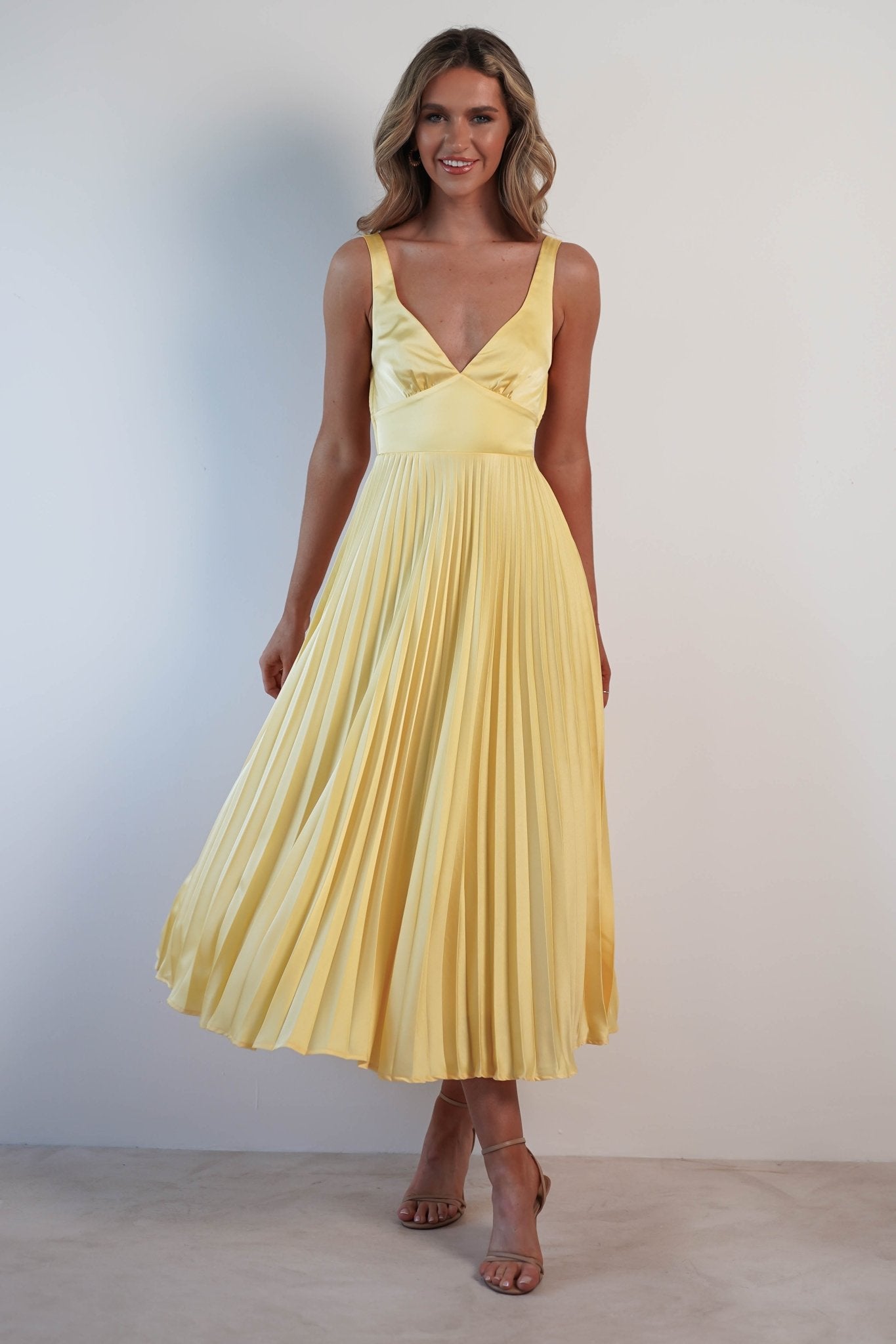 MALKA | Elegante vestido largo con una caída delicada