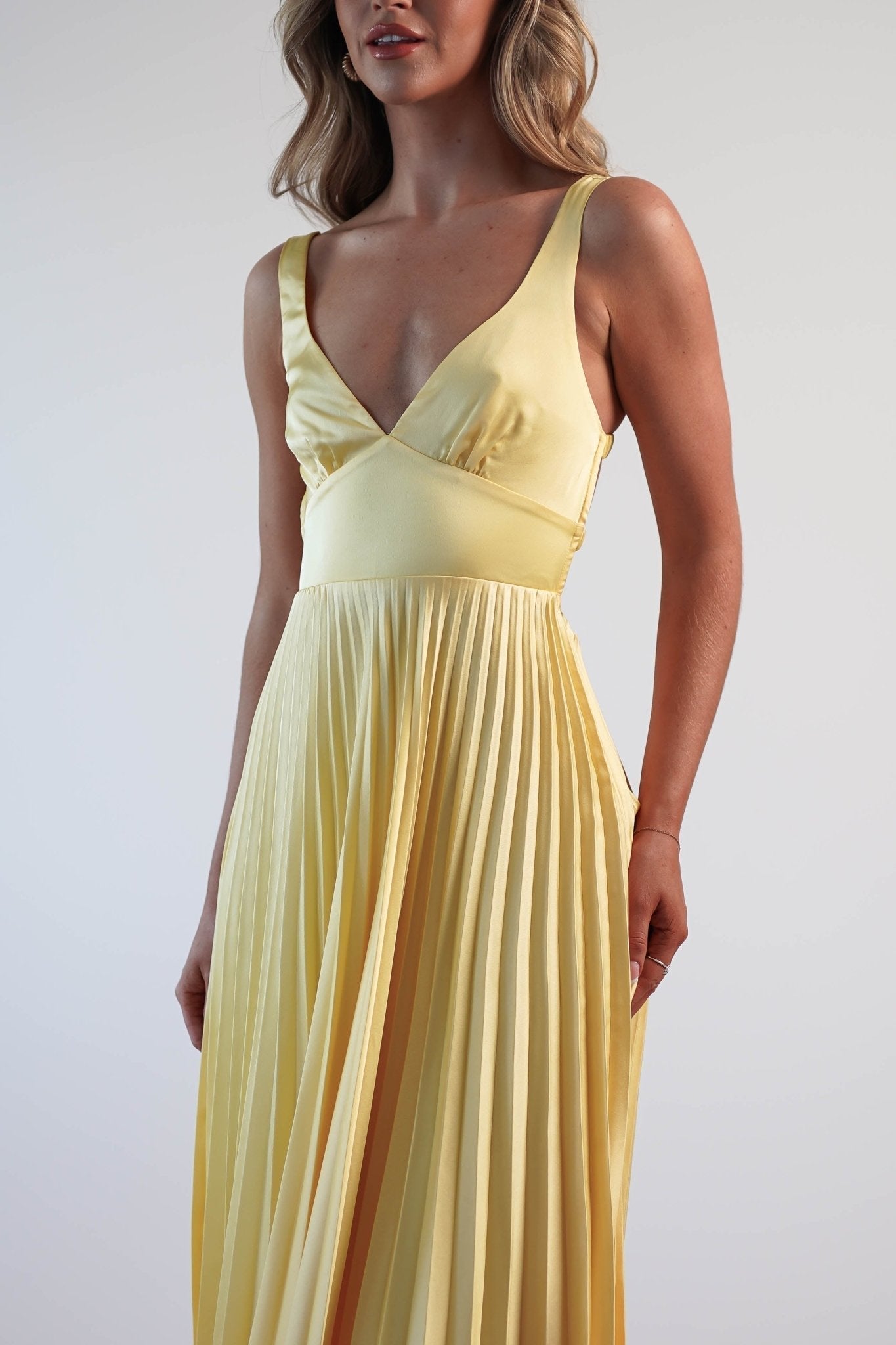 MALKA | Elegante vestido largo con una caída delicada