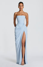 ANA | Vestido maxi elegante con drapeado y abertura alta