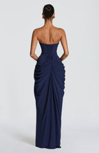 ANA | Vestido maxi elegante con drapeado y abertura alta