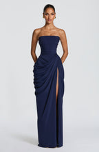 ANA | Vestido maxi elegante con drapeado y abertura alta
