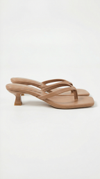 SANDALIAS DE DEDO CON TACÓN BAJO JESSICA