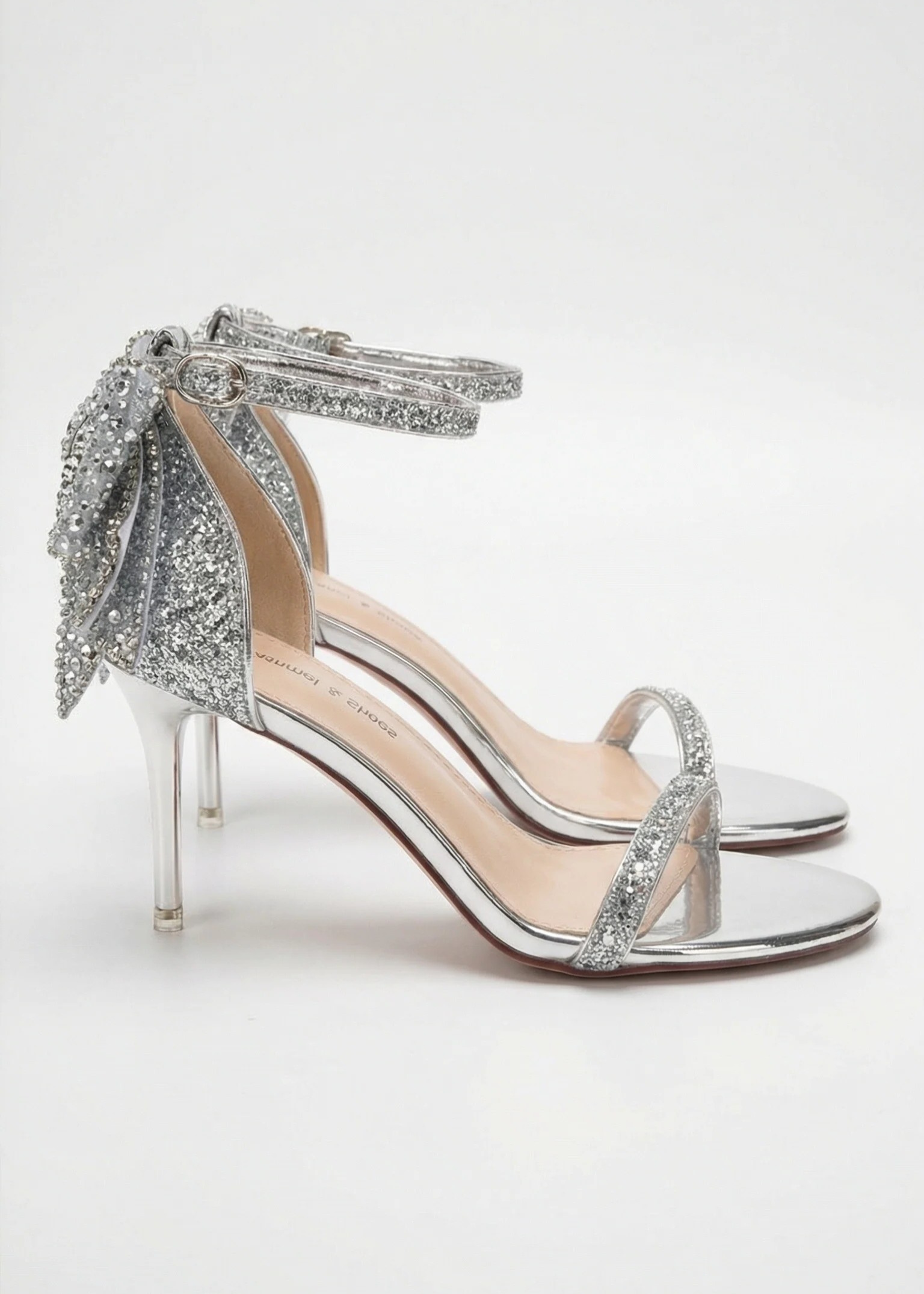 SANDALIAS DE TACÓN CON LAZO Y PEDRERÍA
